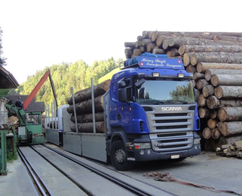 Rundholztransport - Heinz Bögli GmbH - Langnau i.E. Rundholztransport - Heinz Bögli GmbH - Langnau i.E.